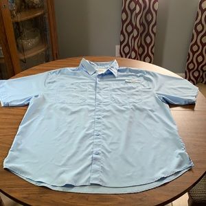 Men's Columbia short sleeve shirt